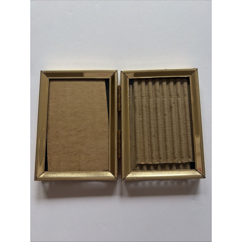 Vintage  Ornate Brass Gold Tone Metal Bi Fold 3.5x 5" Double Picture Photo Frame